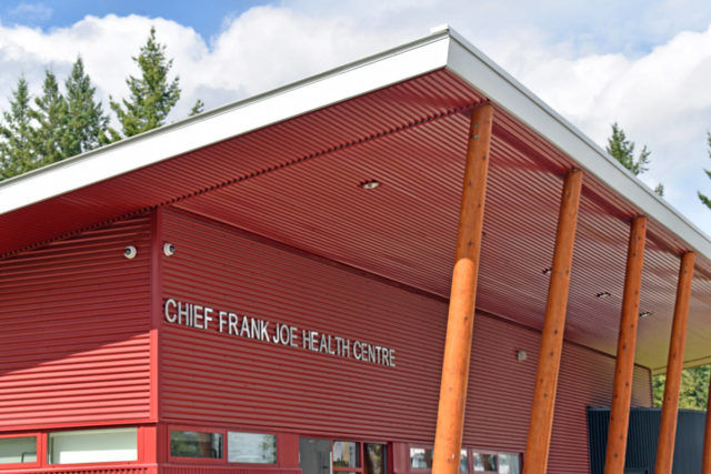 ?Esdilagh first nations community health facility